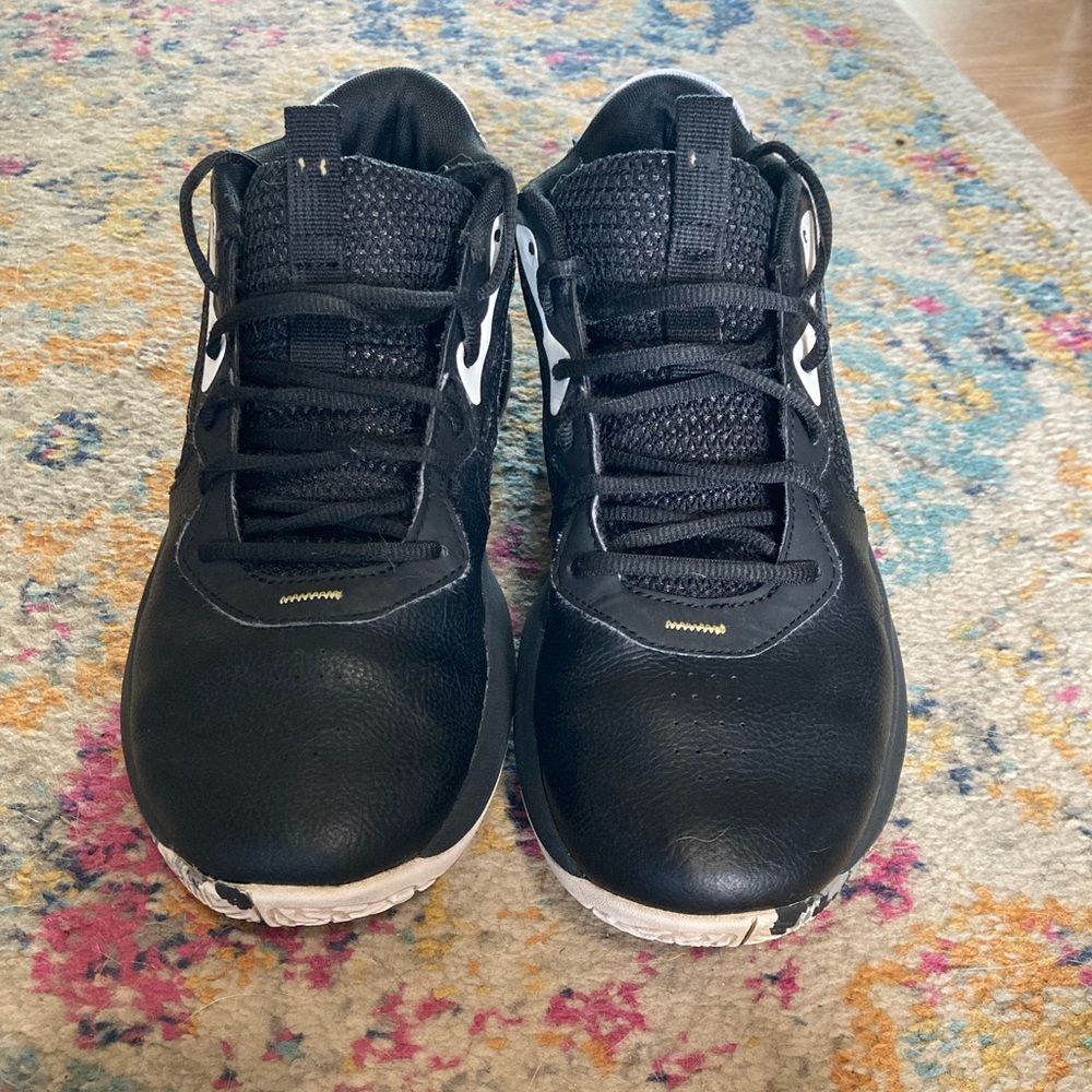 Under Armour Adult UA Lockdown Basketball Shoes
Sz Mens 9.5/ W 11